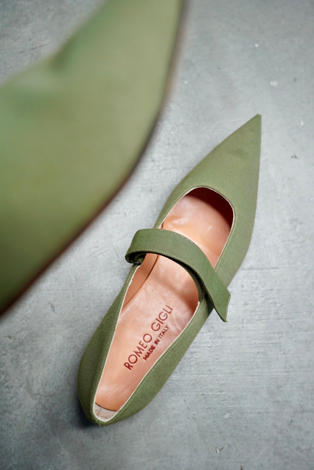 Romeo Gigli Pointed Flats