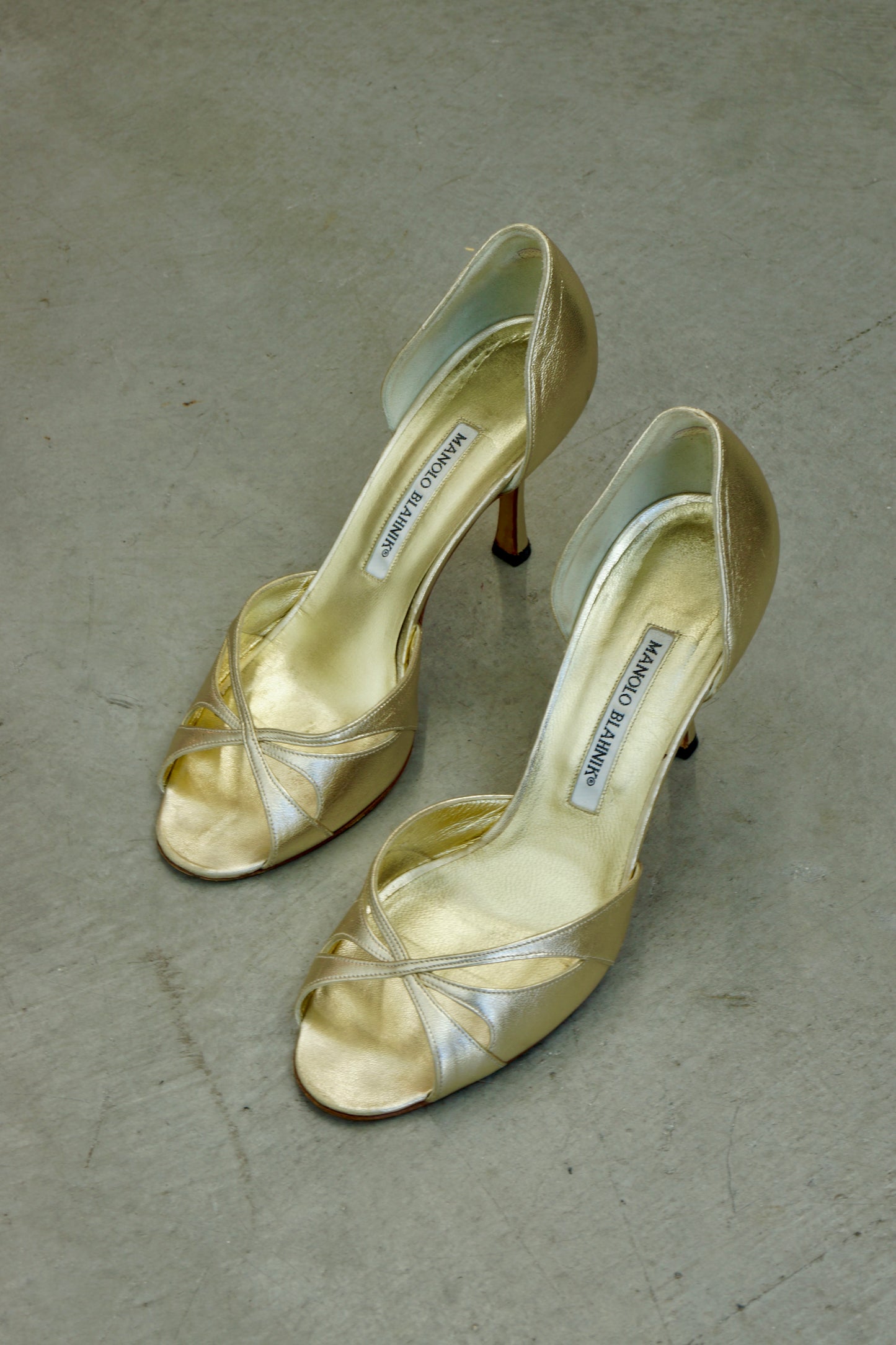 Manolo Blahnik D'Orsay Pump