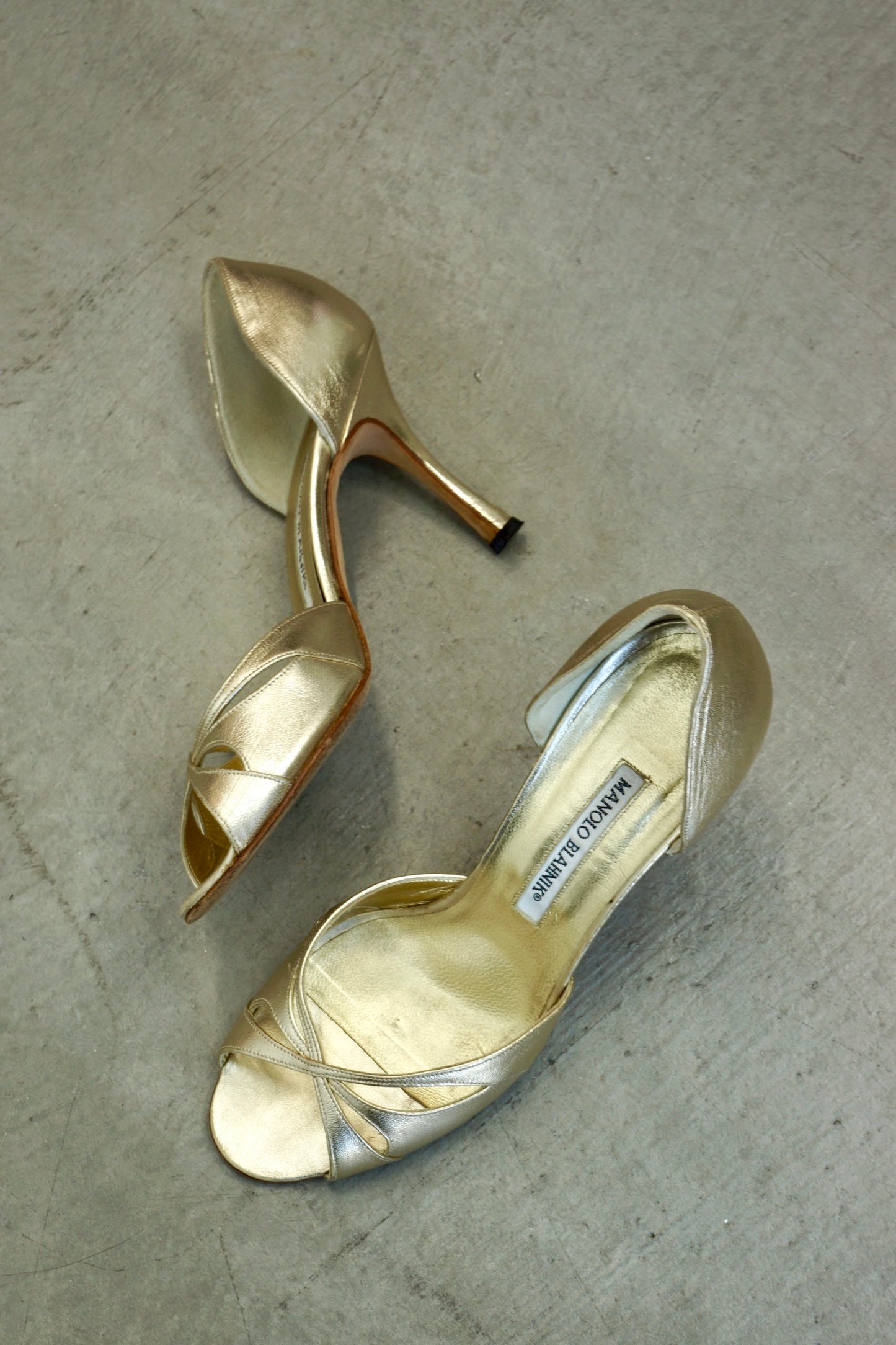 Manolo Blahnik D'Orsay Pump