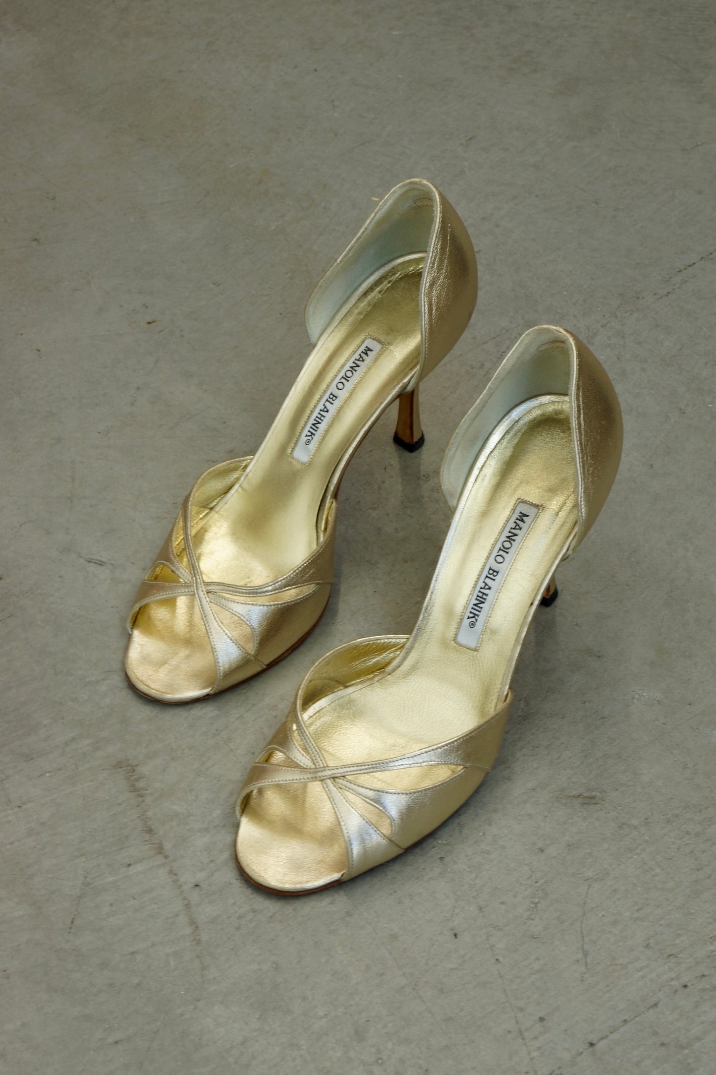 Manolo Blahnik D'Orsay Pump