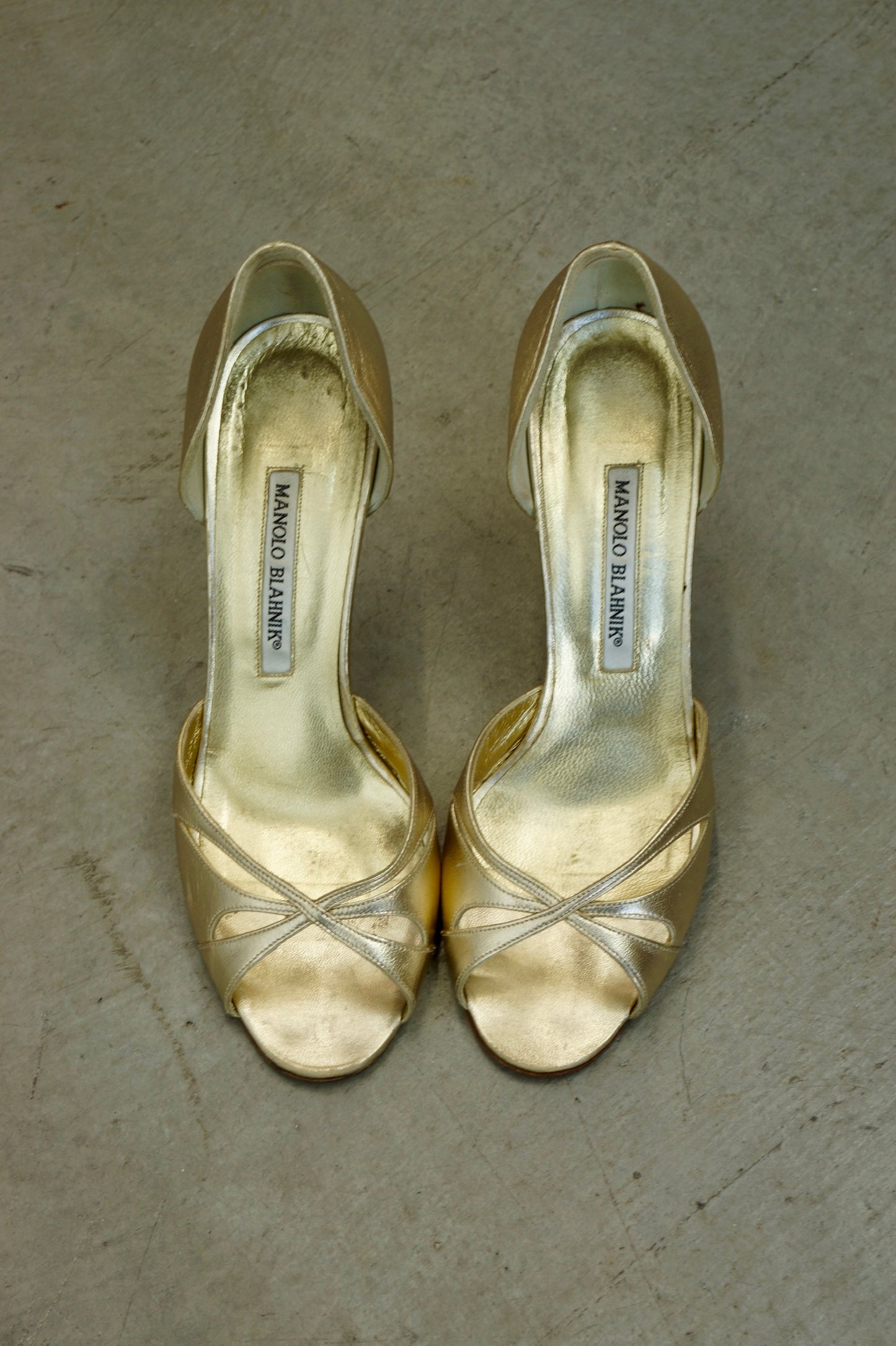 Manolo Blahnik D'Orsay Pump