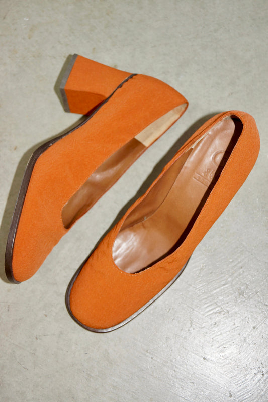 Romeo Gigli Orange Pumps