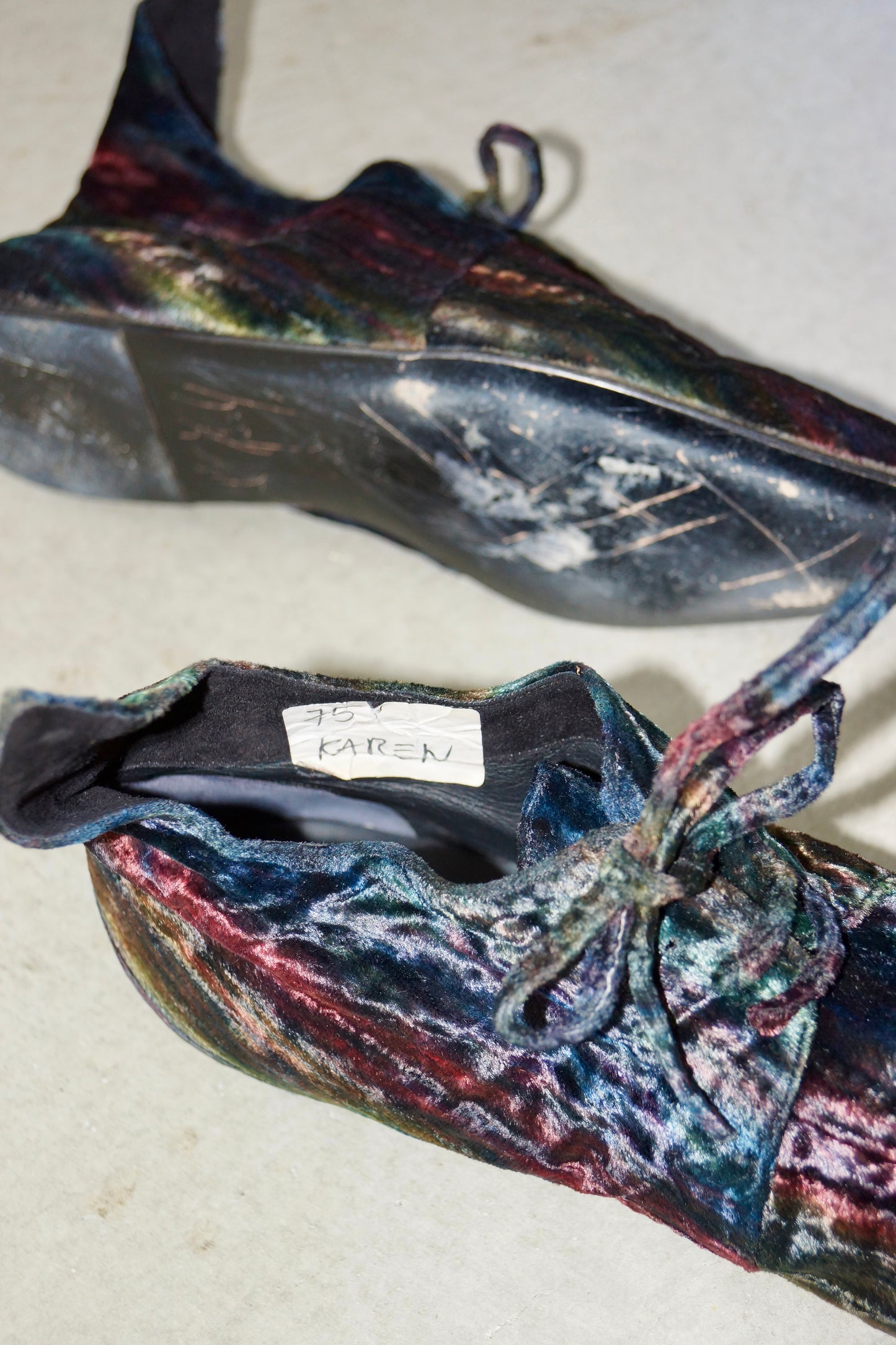 Romeo Gigli Velvet Flats