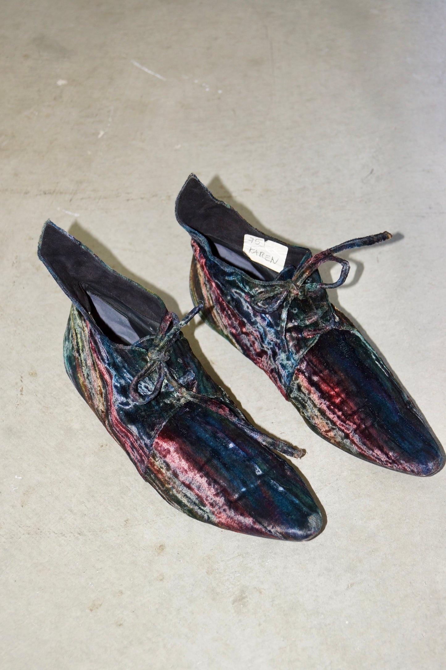Romeo Gigli Velvet Flats