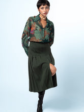 Load image into Gallery viewer, 1980&#39;s Hattie&#39;s Couture Collection Forest Green Wool Skirt