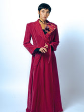 Load image into Gallery viewer, 1940&#39;s Fuchsia Silk Velvet Dressing Gown