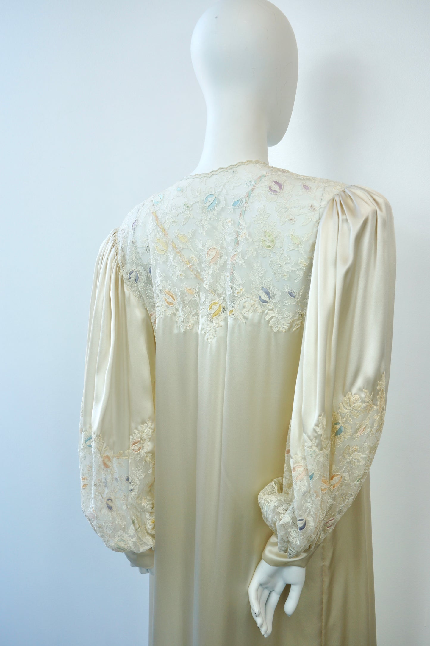 1980's Italian Silk Peignoir Set